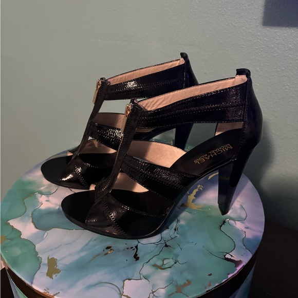 Michael Kors, Black patent leather, size 9 1/2 - Picture 5 of 13